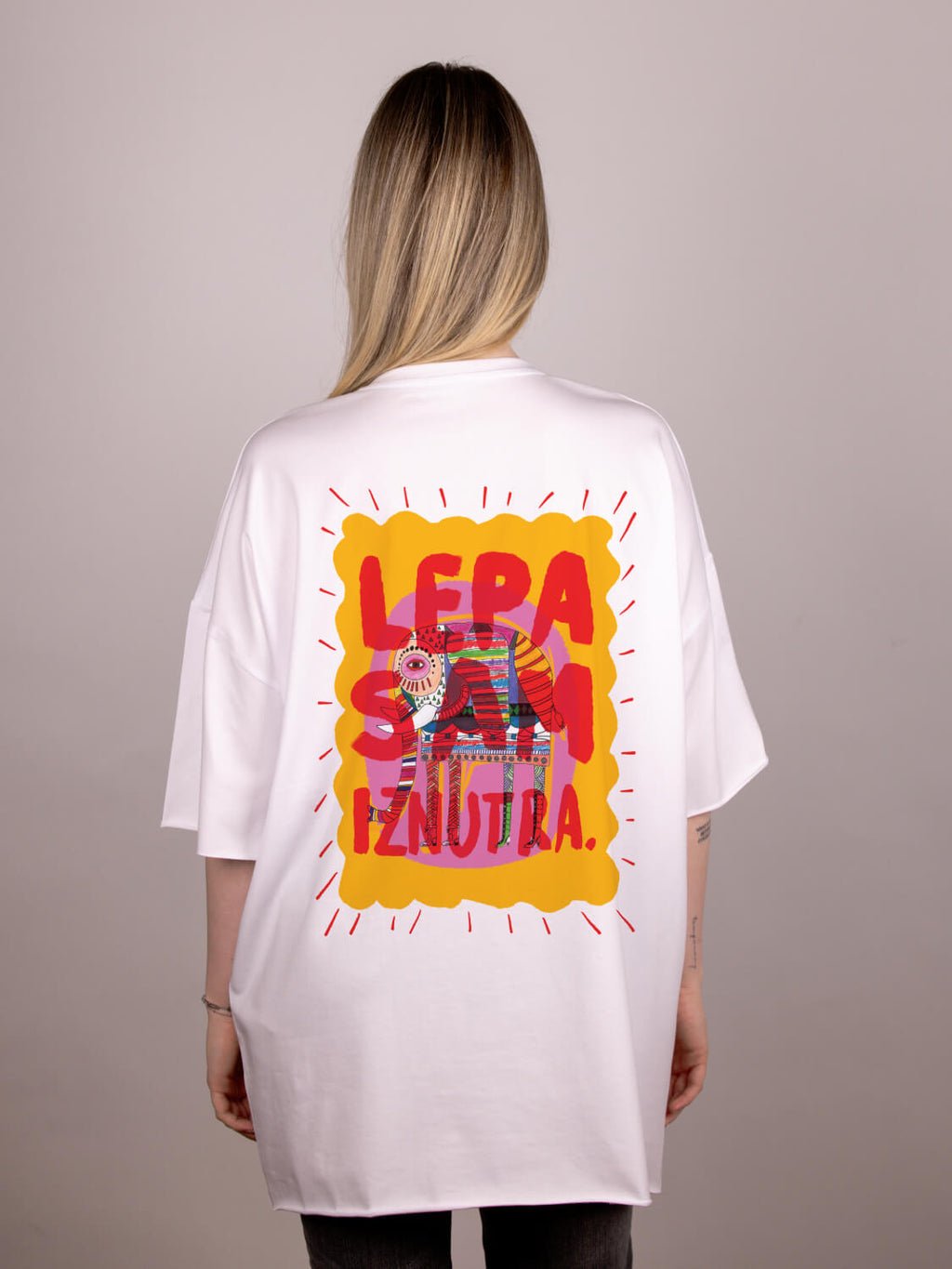 Lepa sam iznutra – Ženska oversize majica